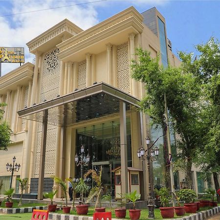 The Grand Parisian Hotel Delhi  Exterior photo