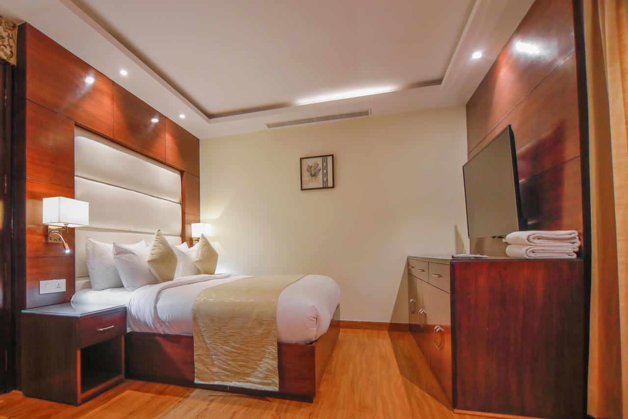 The Grand Parisian Hotel Delhi  Exterior photo