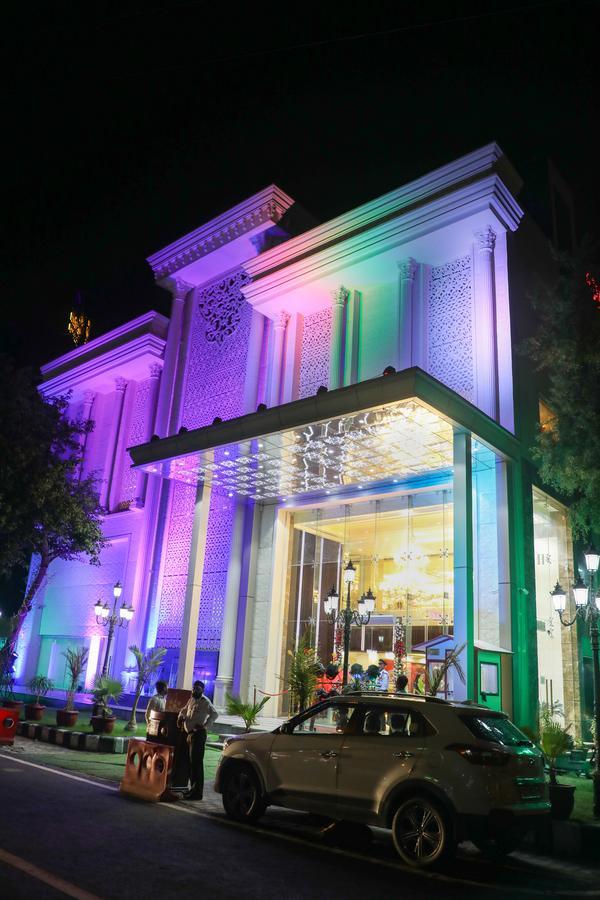 The Grand Parisian Hotel Delhi  Exterior photo