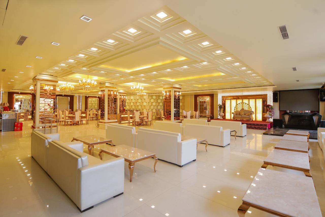 The Grand Parisian Hotel Delhi  Exterior photo